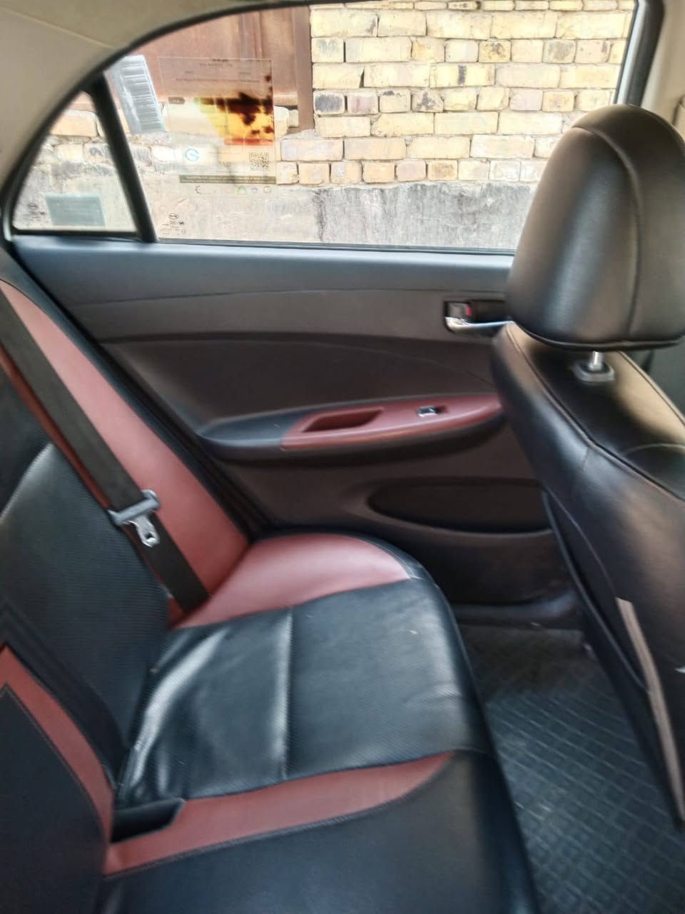 بي واي دي شكل الكامري موديل ٢٢ 
السيارة نظيفة جدا بس البنيد مصبوغ الباقي كفالة
كير محرك خير من الله 
رقم دولي جديد بسمنا سنوية ل٢٩
السعر (٨٣) مجال قليل للشراي 
الاتصال ع رقم (***********)
