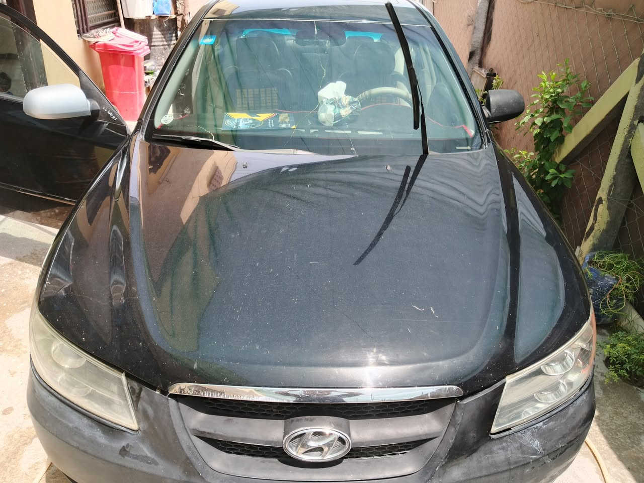 السلام عليكم ورحمه الله وبركاته اخواني الاعزاء سياره سوناتا 2006سته سلندر للبيع فول مواصفات رقم بغداد الجديد بسمي سنويه جديده سياره حلوه مكينه وكير كفاله تخم تاير ويل رياضي السعر المطلوب ٨٧ وبيه مجال   ***********
