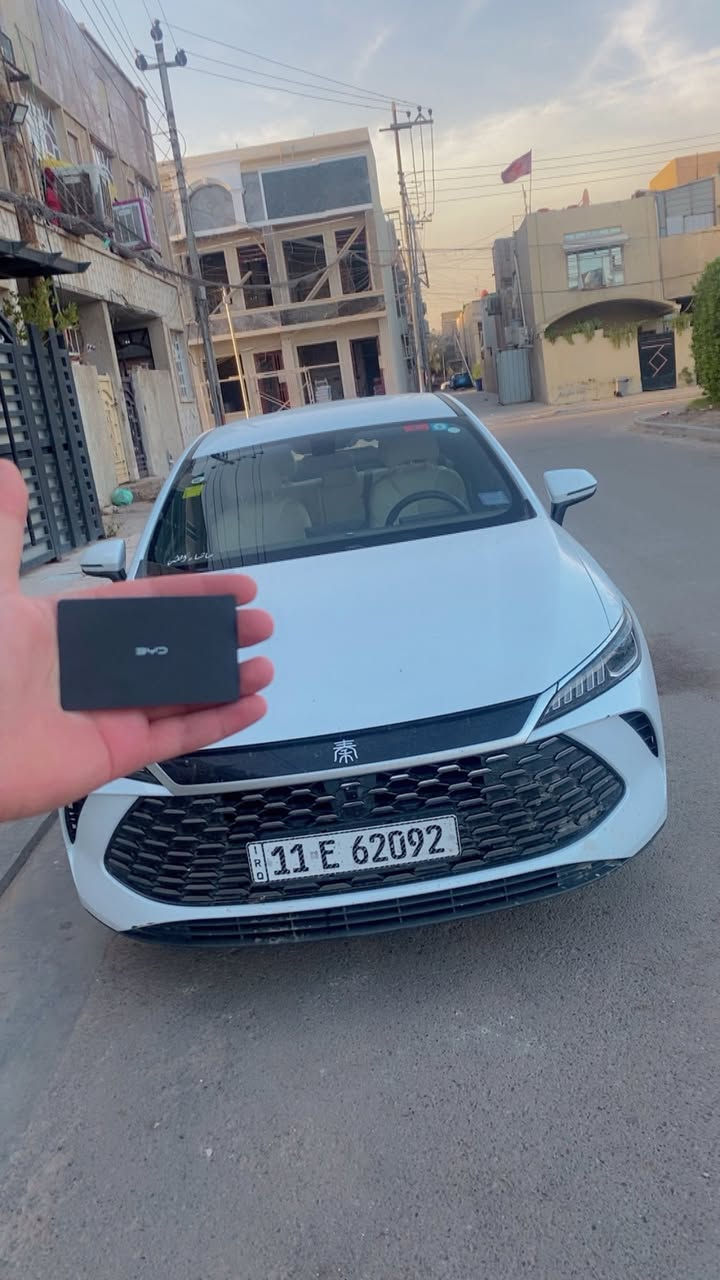 BYD Qin Plus
2025 للبيع 
ماشيه 17 الف
بيها كاعيات شركه 
داخل ابيض 
السياره بيها رصعه كلش زغيره بالجاملغ 
مكاني بغداد الشعب 
*********** 
السعر 18750 وبيها مجال وخادم للطيبين ♥️
