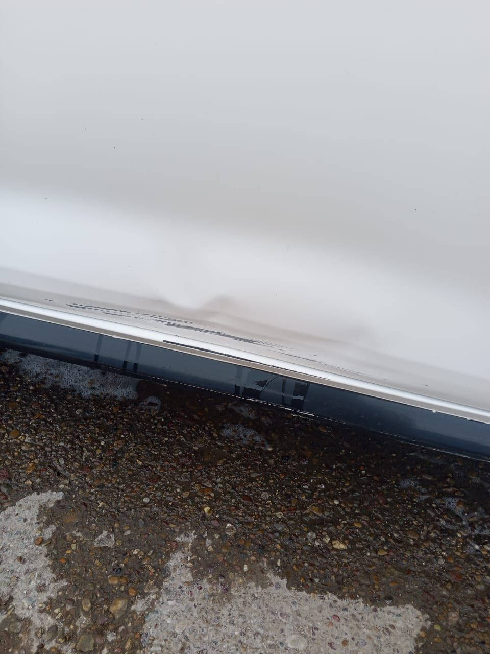 السلام عليكم مكلف بنشر هاذه رقم صاحب السيارة*********** كورلا هاي ابرد موديل 2023السياره كفاله عامه بيه هاي طخه خفيفه بلباب الصدر  رقم بغداد بسمي السعر 143وبيه مجال شكل المريكي
