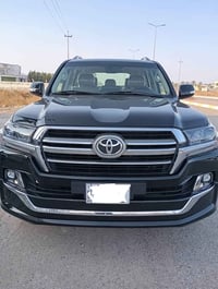 لاندكروز ٢٠١٩ • ٨٦ الف • كفالة سنة