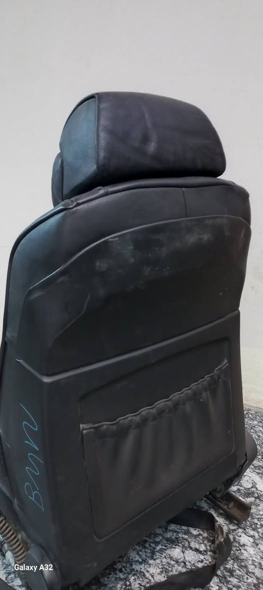 السلام عليكم
للبيع كشن باخره جهة عكس السائق
نظافه100/100
مال حاويه شرط
فول تحكمات مكاني فلوجه***********
