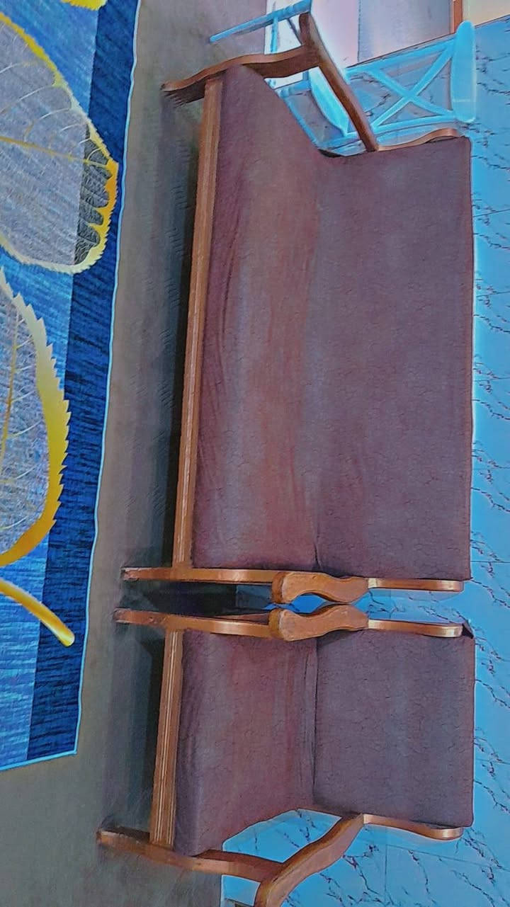 ت
تخم 10  مقعد السعر 150  وبي مجال ***********
