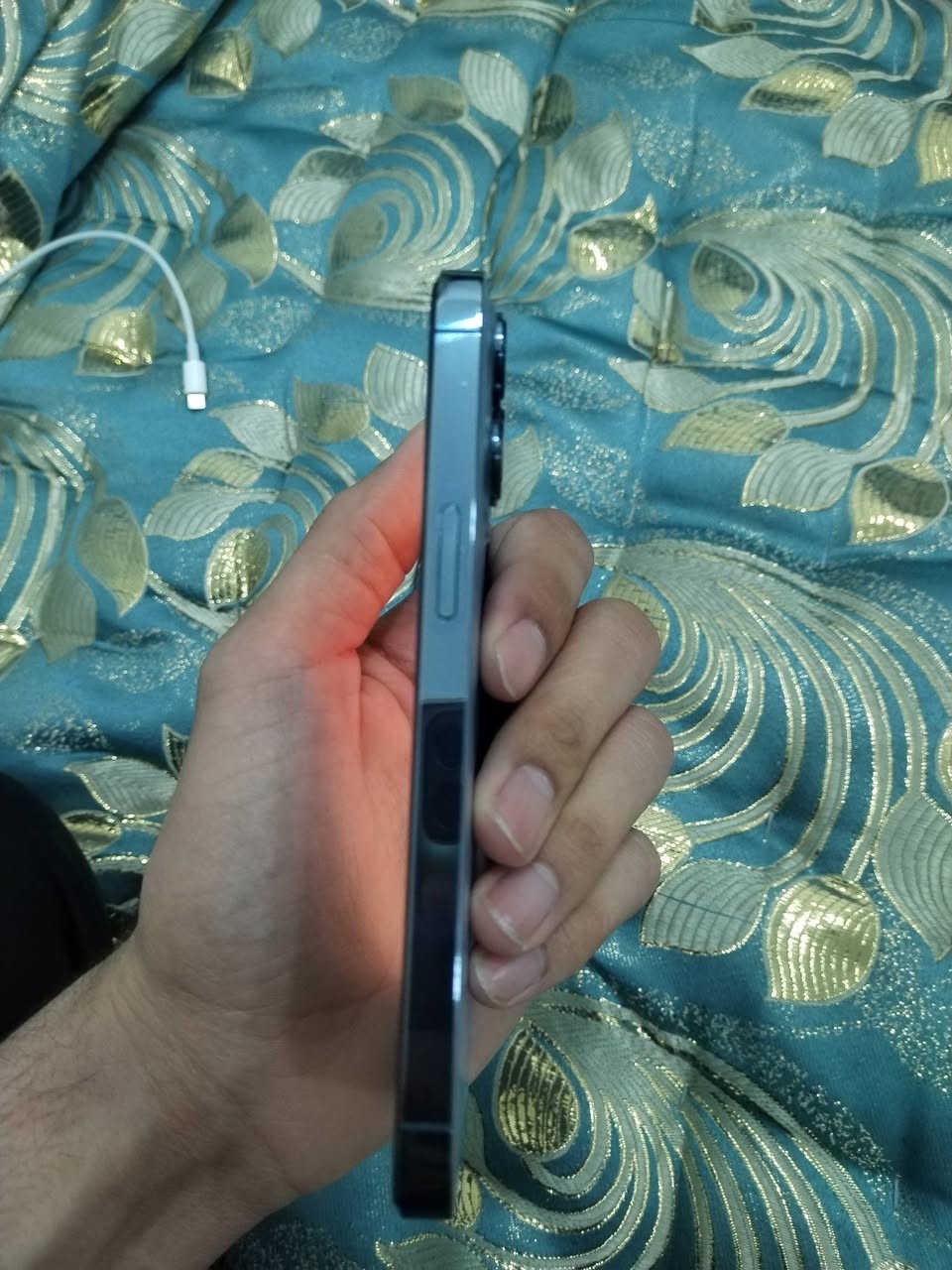 ايفون 13 برو فقط
 نظيف كلش
مبدل شاشة    وبطارية
 ذاكره 128 تك.  شرط كلو شغال 
السعر 400 الف
***********
