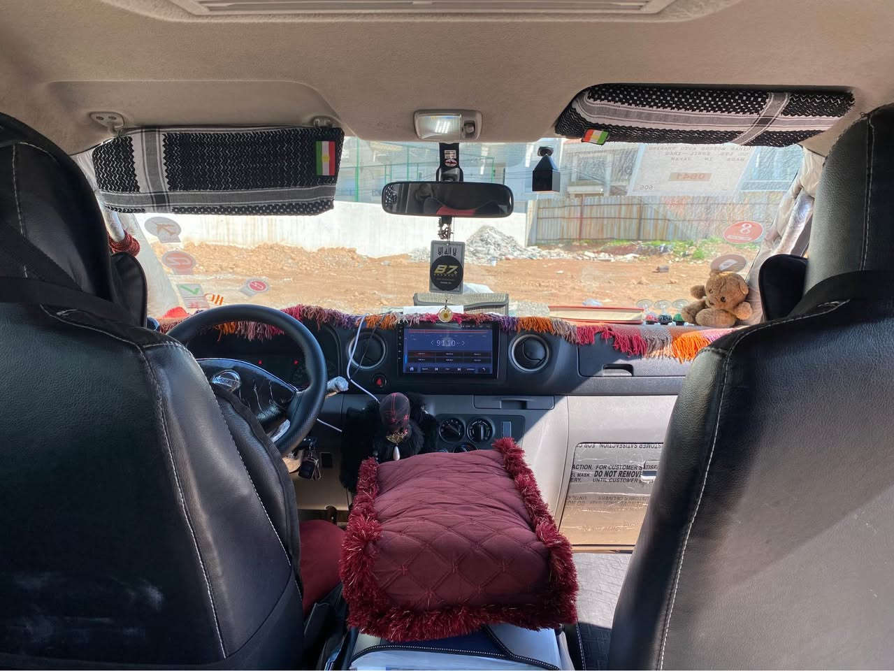 نیسان ئورڤان ٢٠١٤
ڕەقەم هەولێر
سەنەوی نوێ تا ٢٠٢٩
دوو پارچە
دوو-سێ شوێن ساردەکوت
گێر، مەکینە، ئەکسل… بەشەرت
کەمدەست بووە
١٩٠ هەزاری حەقیقی ڕۆشتووە
سیستەمی غازی ئیتاڵیم بۆ بەستووە
دەرگەی گەورەی ئۆتۆیە
کوشنی قەلابیم بۆ داناوە
ئایپاد و کامیرە
نموونەیە لە جوانی و توندوتۆڵی

نرخ: ١٨٩$
شوێن: هەولێر
***********

*********************

نيسان أورفان 2014
رقم أربيل
السنوية (المنفيست): جديدة ومجددة لغاية 2029.
البودي: قطعتين صبغ، مع وجود تعديل بارد (ساردەکوت) في مكانيين أو ثلاثة.
المحرك، الگير، والاكسل: بشرط الفحص.
الاستخدام: استخدام شخصي ونظيف جداً.
المسافة المقطوعة: 190 ألف كم (حقيقي).

الإضافات:
منظومة غاز إيطالية منصبة حديثاً.
الباب الجانبي (السلايد) كهربائي.
كراسي قلاب.
شاشة آيباد وكاميرا خلفية.
الحالة: السيارة قمة في النظافة والمتانة (نموذجية).

سعر: ١٨٩$
المكان: أربيل
للتواصل: *********** أربيل, العراق
