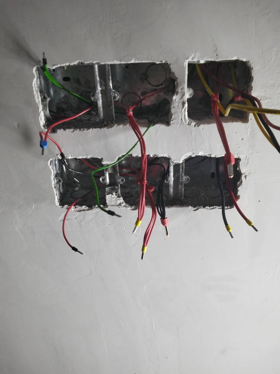 السلام عليكم مستعدون لتأسيس كافة الدور المباني
بأسعار مناسبة جداً 
عملنا داخل البصرة 
اتصل والباقي علينا 
***********
