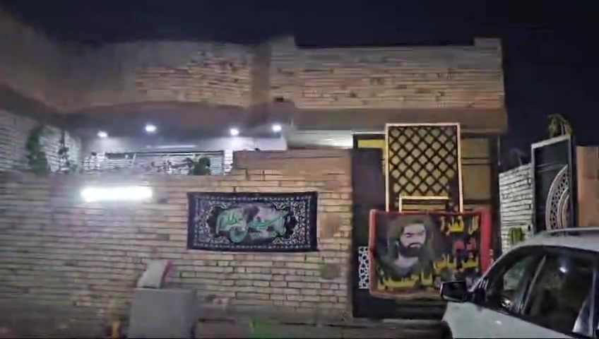 بيـت للبيع بغداد السياحي قرب البانزيخانه
مساحه 200 متـر بناء حديث 
صحيات مشتركه وحده خارجيه وحده داخليه +حديقه
بيت كامل بس الواجهيه والدرج ممطبك 
الاستقبال سته ونص في خمسه 
الأرضيه بورسلين 14ملم 
مطبخ بارد +حار 
غرفتين نوم +ترك ع طول البيت 
ستاره كامله بي صطحين مطبك شتايكر 
بيتونه جبيره ع طول البيت مطبكه بورسلين مثل الجوا 
 الشراي يتفضل ع واتساب ادزله فديو البيت كامل يشوفه للاستفسار اكثر الاتصال على ***********
