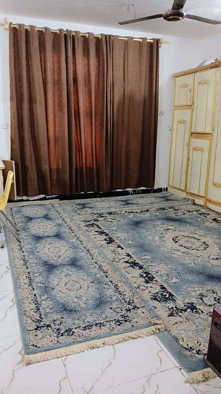 دار للبيع مساحه طابقين  50 متر الشعله الزراعي مقابل قطاع السادس كاع سجاد قرب سكلة حيدر التميمي
***********
