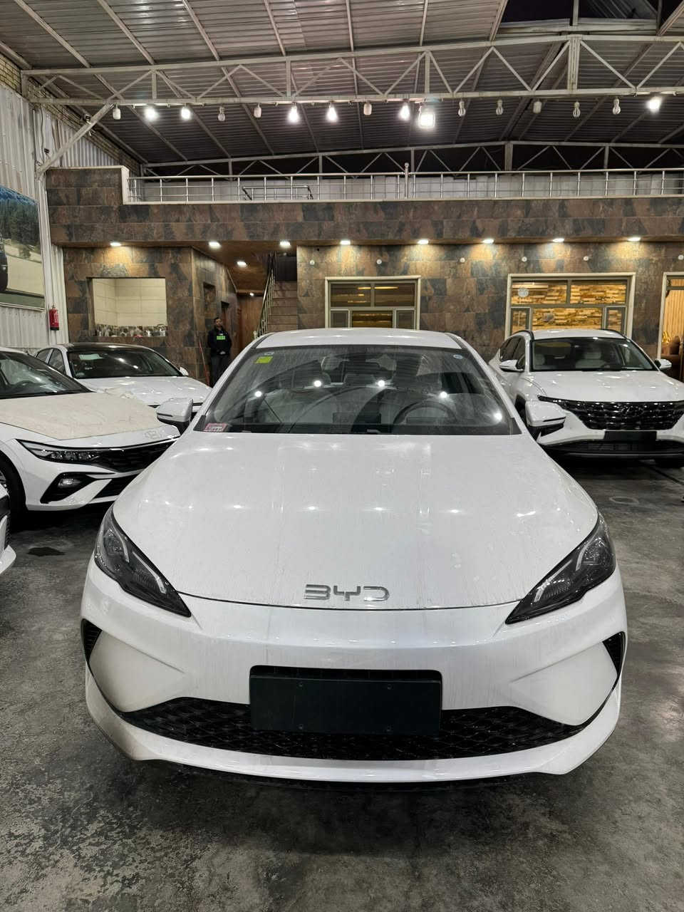 🚘توفر لكم شركه تاج الدين لتجاره السيارات
✨ وصلت التحف الجديدة 
BYD Sael 05 2025 
 BYD Destroyer 2025
BYD Song Plus 2025
سيارة هجينة تجمع بين التكنولوجيا المتطورة والاقتصاد العالي بالفئة الفاخرة!انتبه رياضي ⚡

🔹 أهم المواصفات:
محرك هايبرد DM-i (بنزين + كهرباء) باستهلاك اقتصادي وأداء قوي ⚡⛽
يصل مدى السير الكلي 2.100 km ⚡⛽
ويل كب رياضي ⚡
شاشة وسطية مع نظام ذكي للتحكم 👨‍💻
مقاعد جلد فاخرة 🛋️
إضاءة LED أمامية وخلفية بتصميم عصري 💡
أنظمة أمان متطورة
مدى ممتاز على البطارية مع شحن سريع 🔋
تجهيزات مميزة للراحة 🎶
 BYD SEAL 05 2025 .. الفخامة والذكاء اجتمعوا بسيارة وحدة!

📍موقعنا: 
⬅بغداد - معارض البياع الشارع الاول المميز 
لاستفسارتكم يرجى الاتصال على الأرقام :

👨‍💻 قسم خدمة العملاء :
☎ 0773 673 6737 ابو ليث الزبيدي
