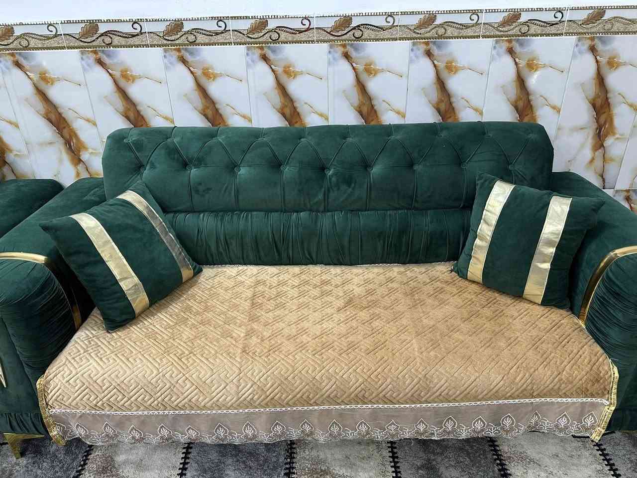 تخم اللبيع نضيف ستعمال قليل  15 مقعد  جديد سعر 800 وبي مجال  رقم الهاتف  *********** غير متوفر على الفيس مكان زعفرانيه
