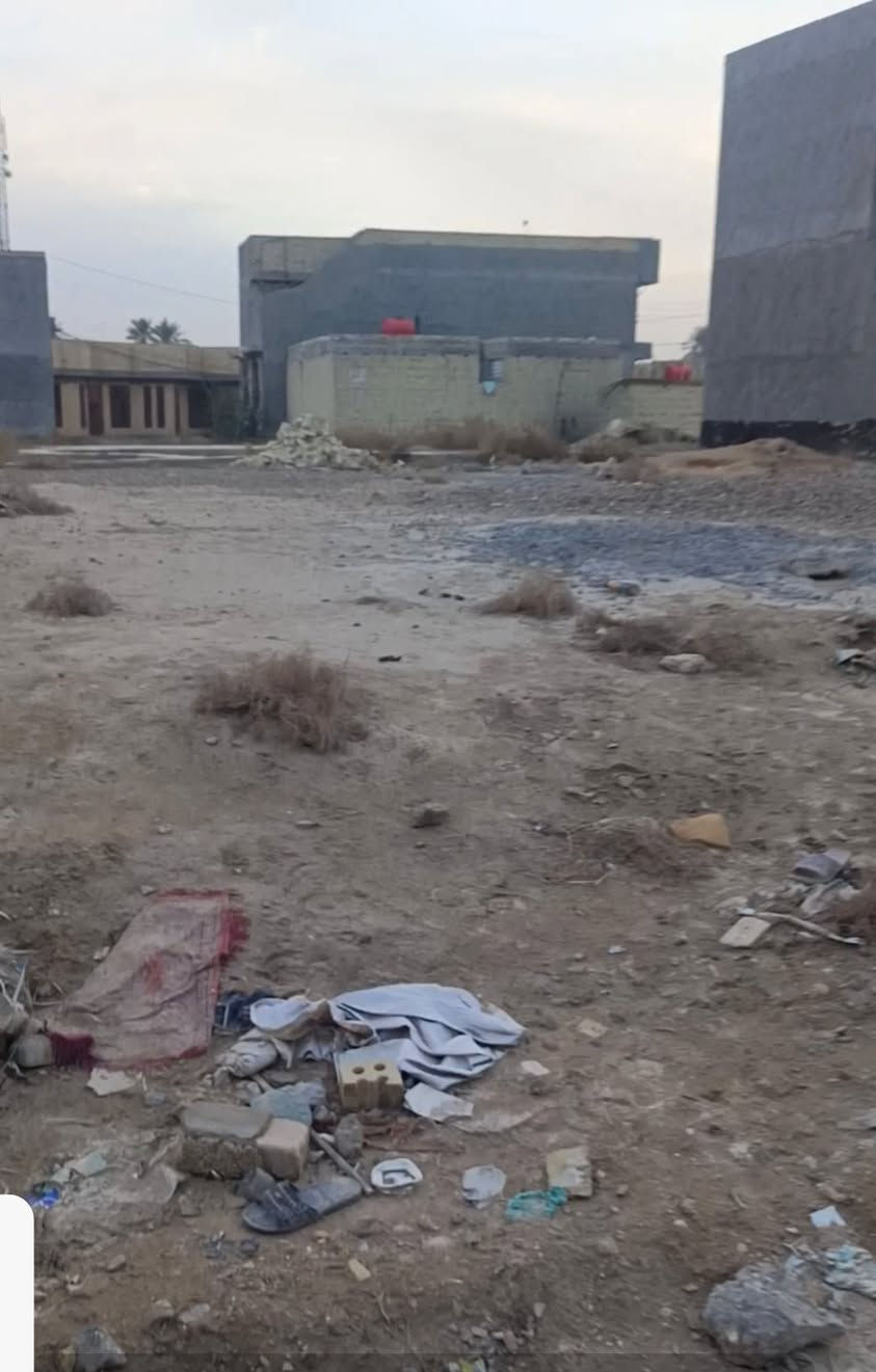 قطعة للبيع زراعي سند 25  الجمعية (بالمستقبل) على التبليط مباشر المساحة ٢٠٠ متر السعر ٣٤ مليون  
***********
