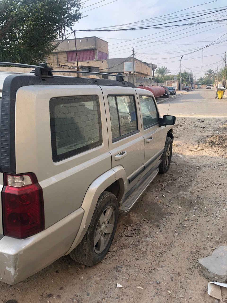 السلام عليكم جيب كوماندر للبيع موديل 2007محرك6سلندر 3.7
رقم السياره بغداد المكينة  گايمه بيها صبغ فقط الجاملغ الامامي الايمن السعر 75 ورقة
مكان السيارة تكريت 
 للأستفسار***********  
***********
