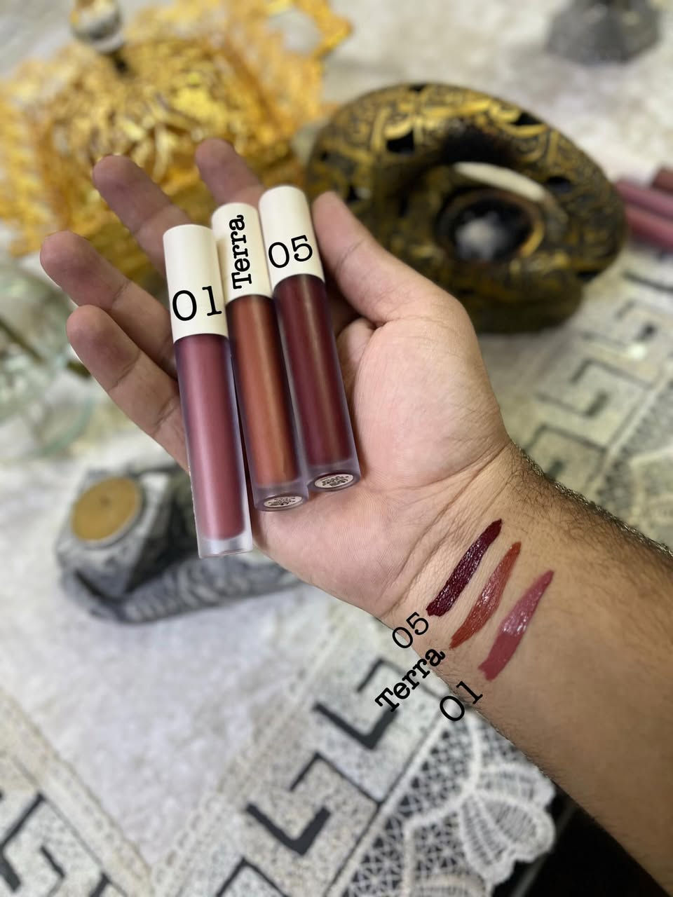 💄✨ حمر Farmasi السائلة 
لون غني + ثبات طويل + ملمس مخملي يبرز جمال شفايفچ 😍
اختاري درجتچ وخلي إطلالتچ تحچي عنج 💕 

#توصيل ##كوزمتك #كوزمتك_لافندر #مكياج حمرة_شفاه


**إذا كنت صاحب هذا الإعلان وتريد حذفه لأي سبب، رجاءا أرسل رسالة إلى الدعم الفني**