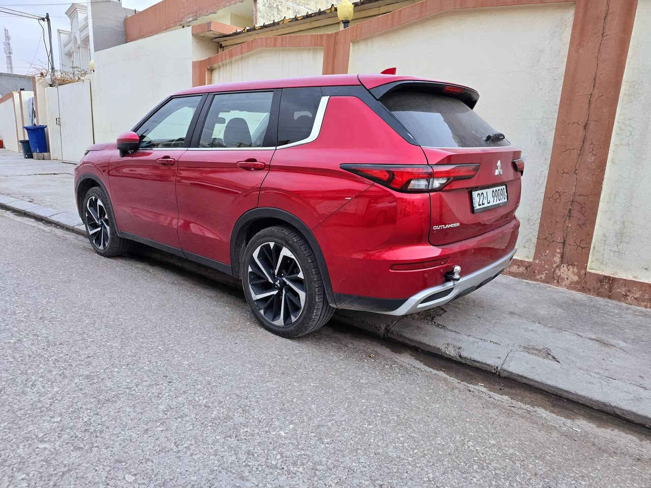 السلام علیکم
مستربوشی اوتلاندر 
مودیل 2024 
مواصفات   AWD SE
سیارە بیها فقط بونیت صبغ رقم شاصي موجود 
ارباک سترین سستم 
ماشیە 23000 میل
مواصفات سیارە
بصمه و ابواب بصمه 
7 راکب
شاشە كبير 
تحکمات ستیرن
5 کامرات 
حساس 
رادار 
کشن کهربای
بگلاید لید
بلاجتور 
کشن تدفئة
بریک بصمه
تخم تايرات جديد 
مرايا شفط
تبريد مركزي
مكينة 2.5
دفع رباعي
توقف ذاتي
رادار امامي و رادار خلفي
ويل كروم
تحديد سرعة
رقم اربيل باسمى و رقم مميز 
سعر 210  رقم تلفون ***********
مكان .. اربيل
رقم شاصي
JA4J4VA81RZ019637
