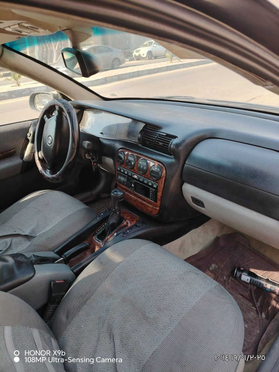 فول اوتوماتيك رقم نينوى الماني سنويه لغاية 28 كابون بانزين بيها محرك 6سلندر بلادي كير اوتوماتيك تبريد قطعتين كشنات كهرب وهيتر بنفس الوقت مرايات هيتر وكهرب ويل كب داخل صاج شرط التحويل السعر 40 *********** او ***********
