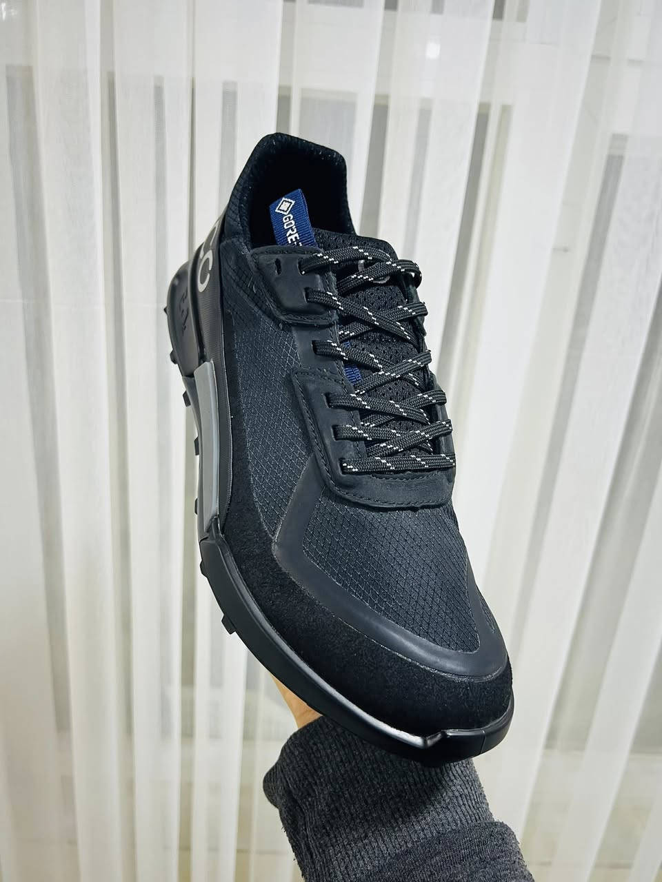 ئـیکۆ -  Goretex 
قیاس ٤١ 
غیر مستغدم 
نظافة ١٠٠٪ 

توصیل موجود


**إذا كنت صاحب هذا الإعلان وتريد حذفه لأي سبب، رجاءا أرسل رسالة إلى الدعم الفني**