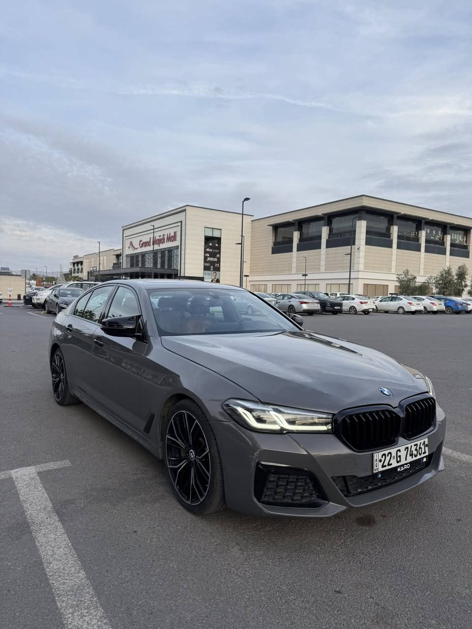 BMW 530i 2022 clean title
الفخامة الالمانية بي ام دبليو ٢٠٢٢🇩🇪
مواصفات سلايد حساسات ٣٦٠
محدثة كاملة ل M كيت
داخل قيسي مميز بلادي
ماشية ٣٦ الف ميل فقط
بها ستيكر انترتيك كلين تايتل
بدون صبغ بدون ارباك شرط الفحص
بها شوي شخط و تعديل صغير بالبونيت
دخول دهوك ابراهيم خليل

للسعر والتفاصيل *********** مع تحياتي
