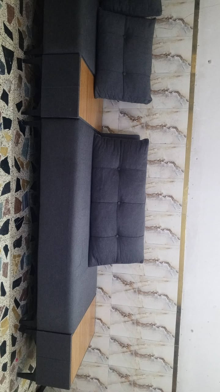 السلام عليكم 
التخم 7 مقاعد نضيف ومابي ضرر سعره 250
البراد شغال ونضيف سعره 100
المكان الشرطه الخامسه


**إذا كنت صاحب هذا الإعلان وتريد حذفه لأي سبب، رجاءا أرسل رسالة إلى الدعم الفني**