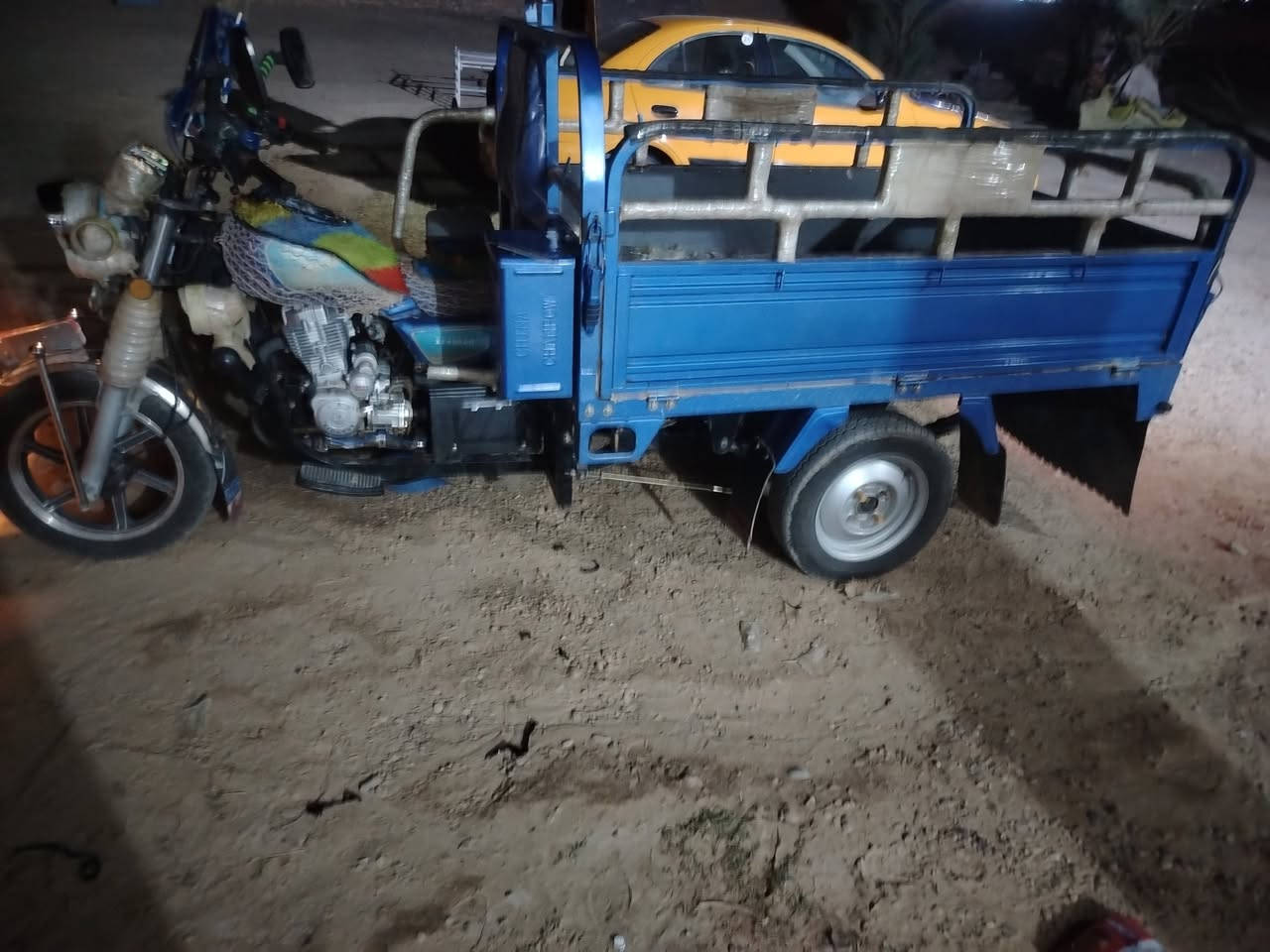 السلام عليكم ستوته للبيع موديل 23 طالعه بال 24 اوراق وقمرك وبدي مقلف هذا التصوير بعدها***********
