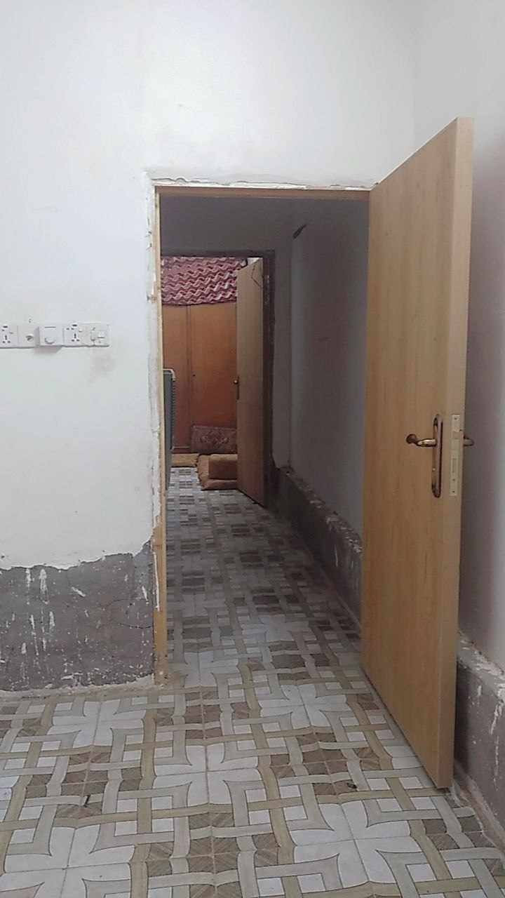 بسم الله الرحمن الرحيم

بيت🏠 للبيع المساحه 50 متر طابقين

حي النداء شارع جامعه الكفيل

      📌خلف اسواق ابن عنوز

#يبعد عن الشارع العام 10 بيوت فقط

السعر بلاش 44 مع المجال بحاجه الى ترميم بسيط

يحتوي على غرف عدد 3 
      صاله فوك + صاله جوه
مطبخ عدد 2 وحمامات فوك وجوه

بيع مستعجل بسعر مناسب جدا

للاستفسار ***********
