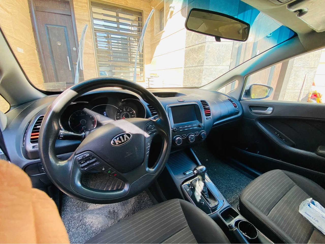 السلام عليكم فورتي موديل٢٠١٨ ابيض محرك ٢٠٠٠ دوش السياره بيها كلير بدون دواخل مكانها الحله *********** حلة, بابل
