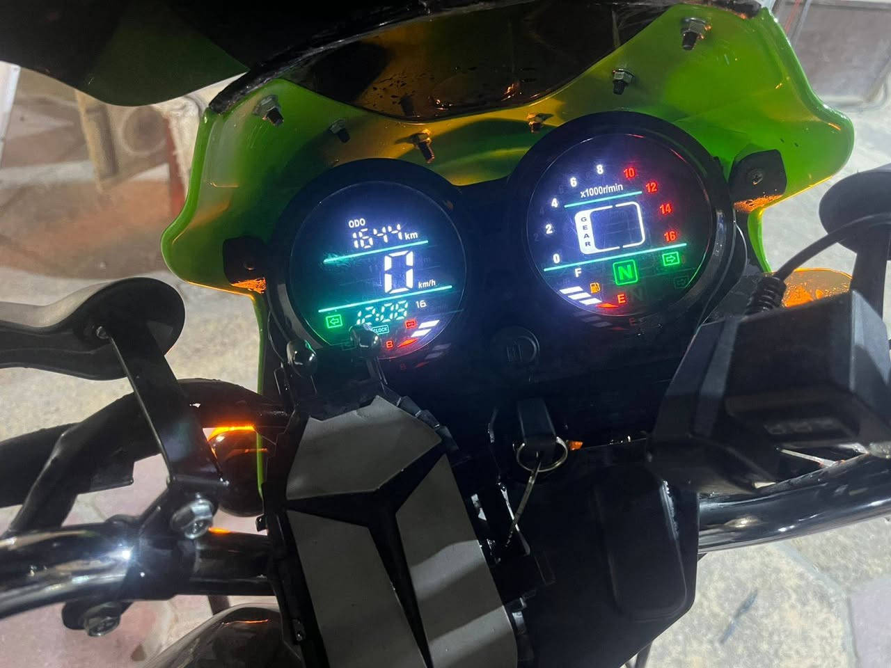 اسلام عليكم
شباب دايون 2026 اربيل ماشيه 1600 تقريب 
دراجه نضيفه توهة مخلصه سحك مذب عليهة ربع دينار ابوجهك لشارع 
باسم شركه بيهة مده 3اشهر بالتحول يعني علة راحتك 
الدراجه هية وغراضهة شلع مال بيع مستعجل 
السعر 2600 وبيهة مجال للشراي 
بيك خير وادلل اني مكلف بالنشر مكان بغداد الدورة 
وهذا رقم صاحبهة 
***********
