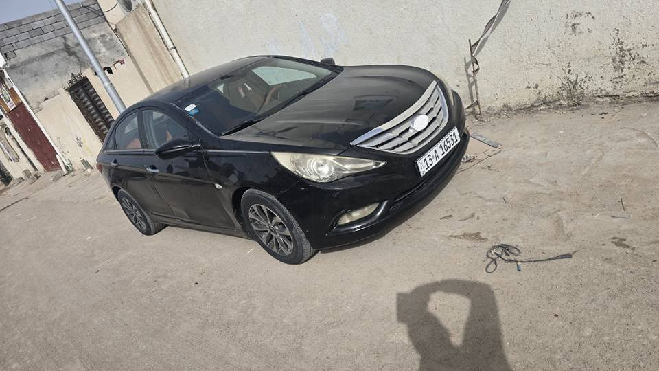 البيع هونداي سوناتا موديل  2011 وارد كوري محرك 200دوش رقم نكليزي سنويه بأسمي الكل يعرف الكوري ماينكفل من الصبغ بيها بارد قليل بجاملغ الخافي جاهزه السياره محرك كير حداده تبريد تدفأه طخم تاير جديده لايت زنون تبريد خلفي شاشه تاب كامره ويل كب السعر 93 بدون مراوس ابيع فقط العنوان البصره حمدان *********** البصرة, العراق
