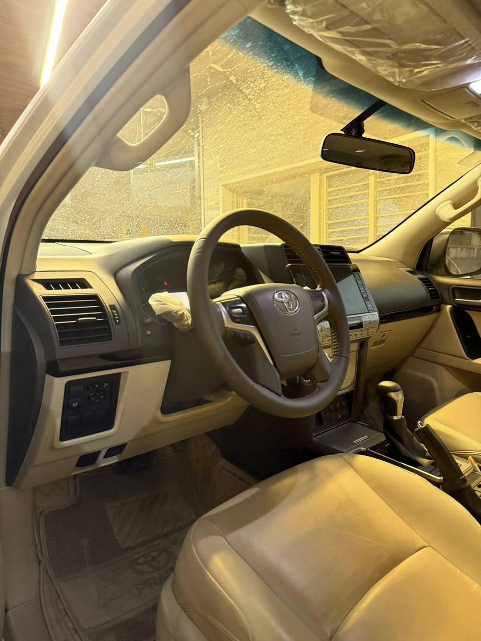 برادو 2023 TXS ساز بعدها بلضمان رقم بغداد زيرو ماشيه 27 الف مكفوله شرط مكفوله حتى من شخط بحاله الوكاله ماكو اختها 
سعرها 490ورقه قفل العنوان بغداد الكراده شارع 62 
***********
