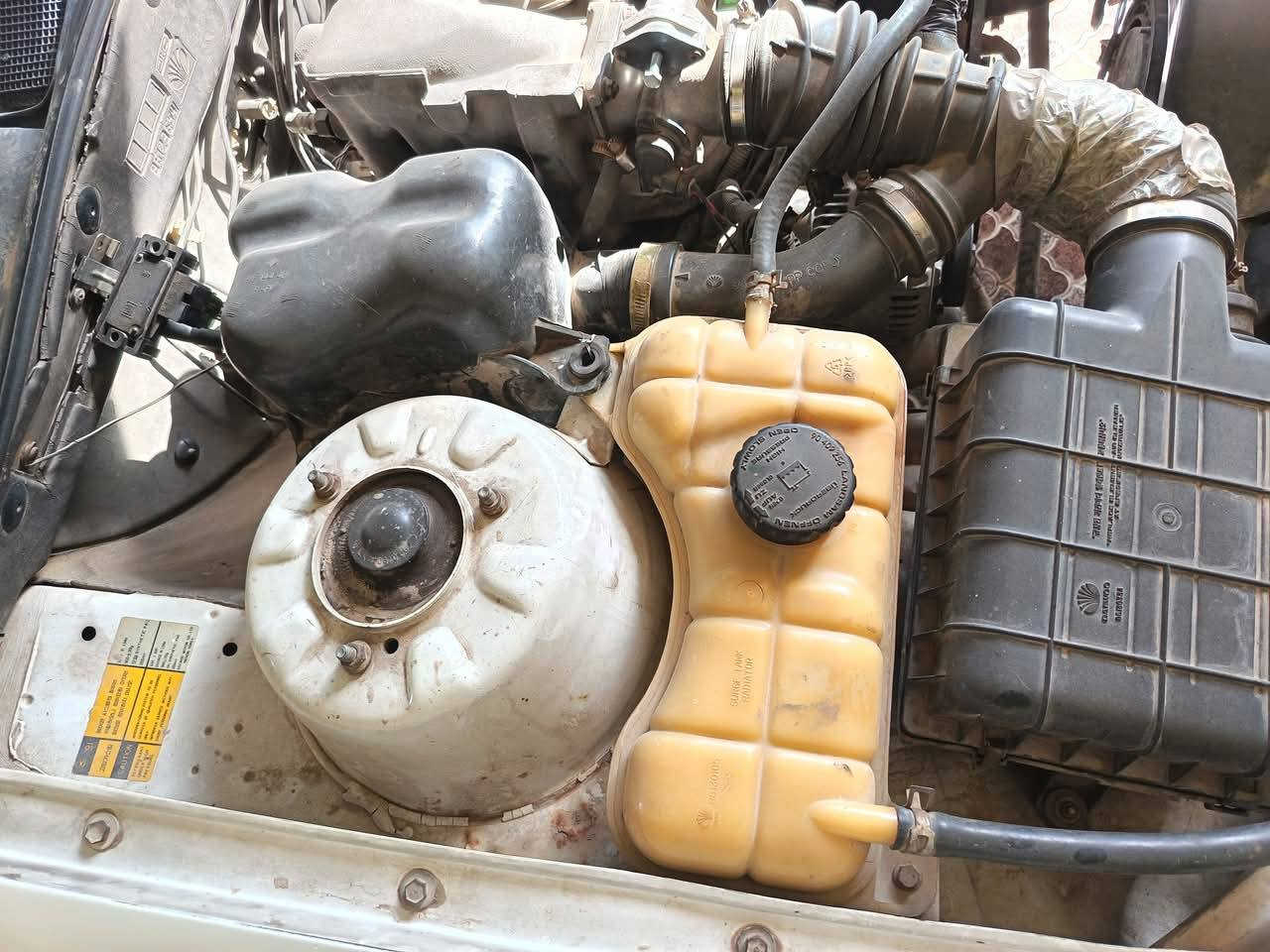 السلام عليكم 
برنس موديل 1994رقم بابل محرك 2000مفتوح كير ومحرك كفالة حدادية 70بالمية تخم تاير جديد تبريد شغال بس الفان واكف كمبريسر نظيف مكان واسط قضاء العزيزية السعر 35وبيها مجال 
***********
***********
متواجد واتس اب
