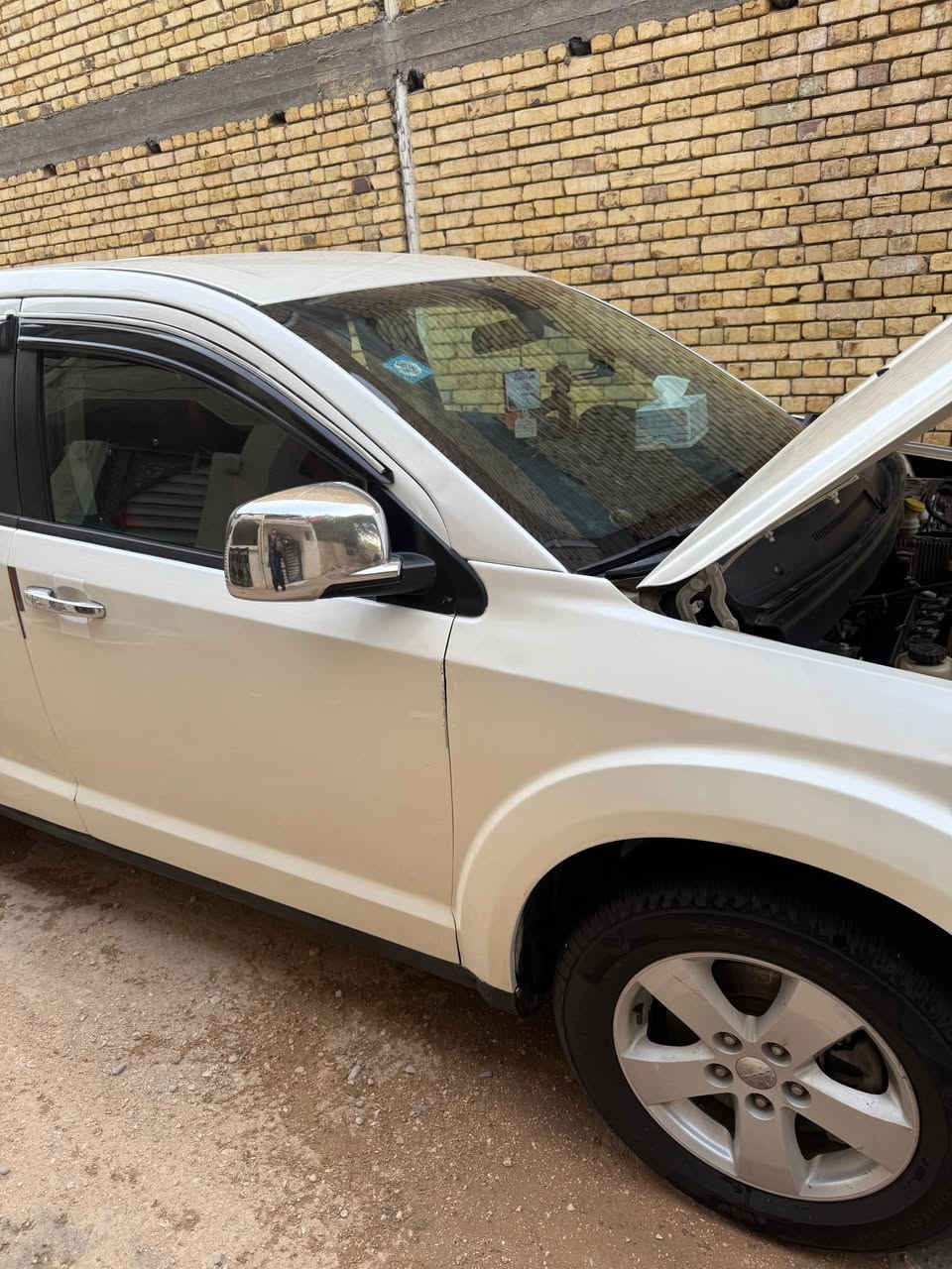 دوج جورني 2017 رقم الجديد ذي قار
سياره بااسمي تحويل ثاني يوم وسنويه جديده

شاشه كبيره
ويل كب
محرك 2400 
لون صدفي
تبريد قطعتين
7 راكب
تخم تاير 
..............
تبديل قطعتين باب وجاملغ جهه الصدر
بيها صبغ نفس الجهه مال الصدر تجميل
ضربتها ماواصله للفخذه او الشاصي
سياره عائليه وللجناي لان البياع شراي يتعب

بيها ضربه بسيطه جديده موجوده بلصور عفتها ع حالها...

بيها مجال للشراي صدك اما البطران لايراسل..
هذا رقمي *********** ناصرية, ذي قار
