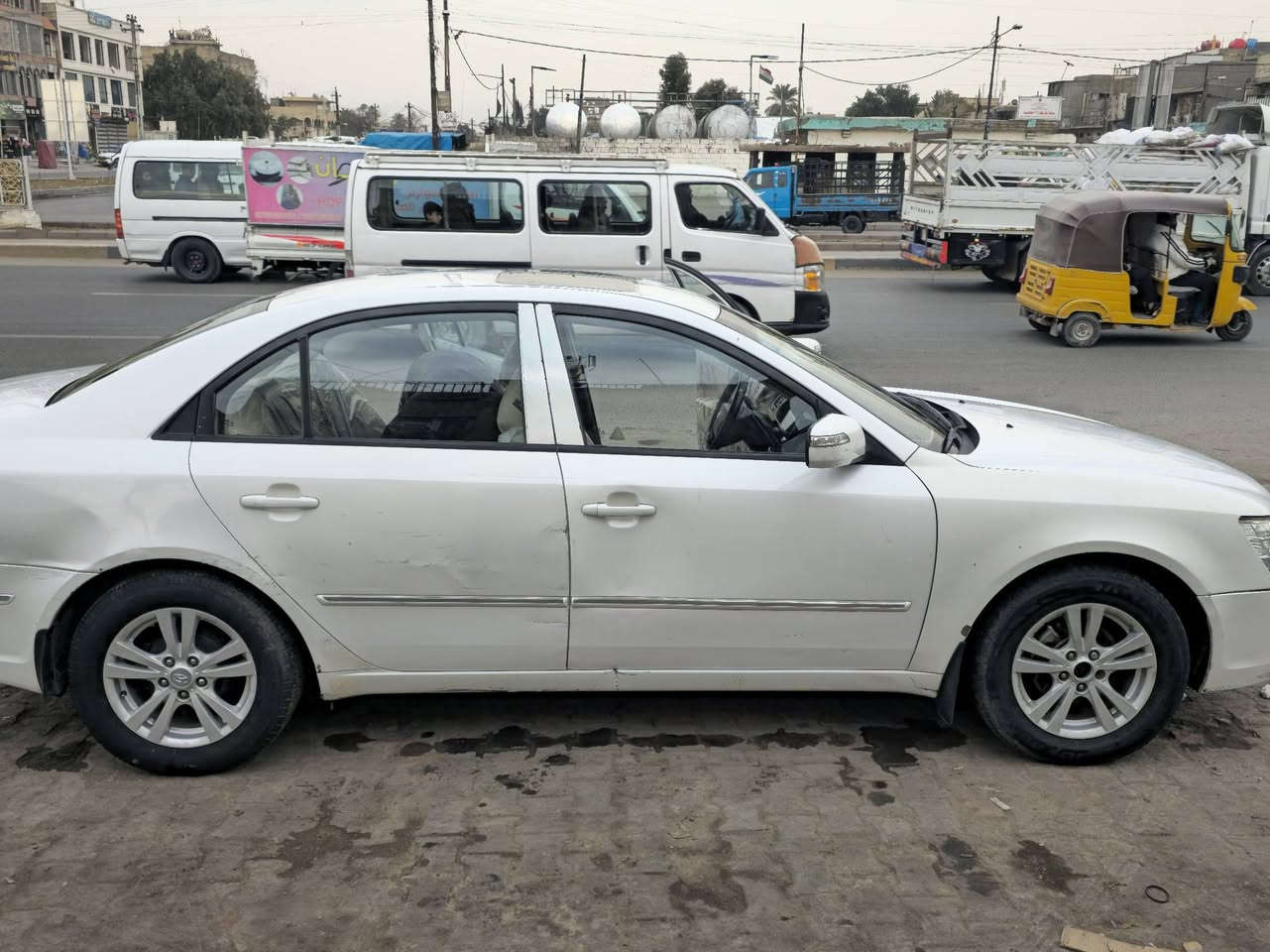 سياره سوناتا موديل ٢٠١٠
موديل 2010

وارد خليجي

لون ابيض صدفي 

سياره جاهزه حداديه وصدر 

مكفول الكير والمكينه

 تبريد ثلج اشاير بل مري

سياره ضربتها جاملغ امامي وبيها كم ضربه موجوده بل صور 

دواخل جلد 

شاشه 

بنورامه

سياره بسمي تحويل مباشر 

سعر ١٢٥ وبيها مجال 

هاتف :***********

عنوان سياره : بغداد مدينه الصدر
