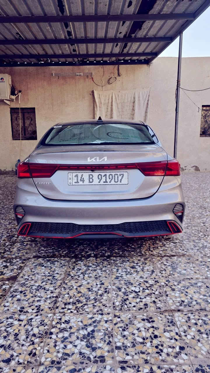 كيا فورتي 23 معوقين بصره وارد امريكي مكينه 2000 دوش السياره اخت الزيرو حادثهه الامريكي فقط بارد قليل يم قبق البانزين وبلعراق تبديل قيق جنطه اثر خسفه ومايتصلح وبدلناه السياره فول مواصفات مكان السياره بصره طويسه السعر 140
***********
