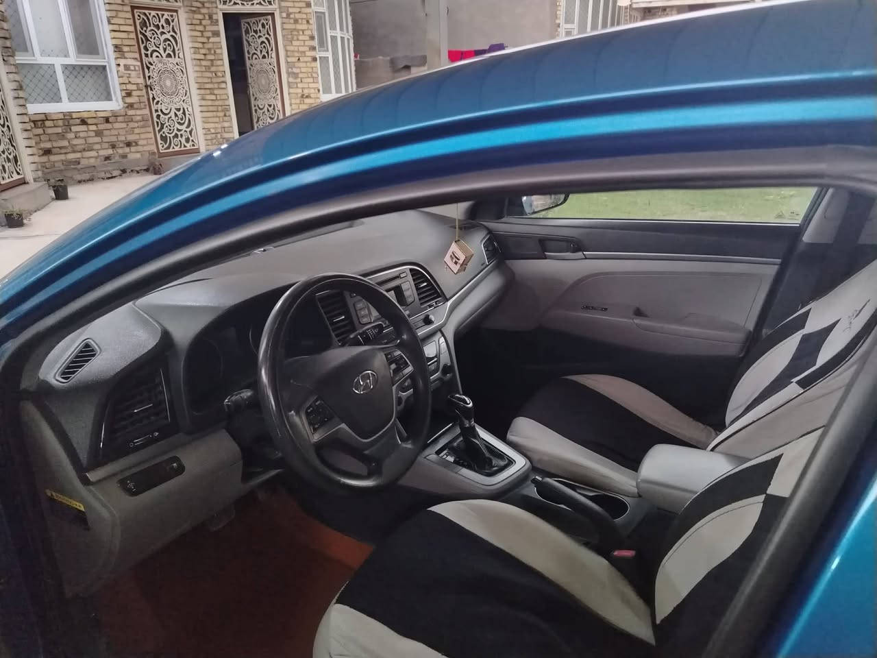 سلام عليكم النترا باب ثاني بابل ورديه خارج  سياره ليبل واحد بيه البنيد اوخشم الجاملغ ***********
