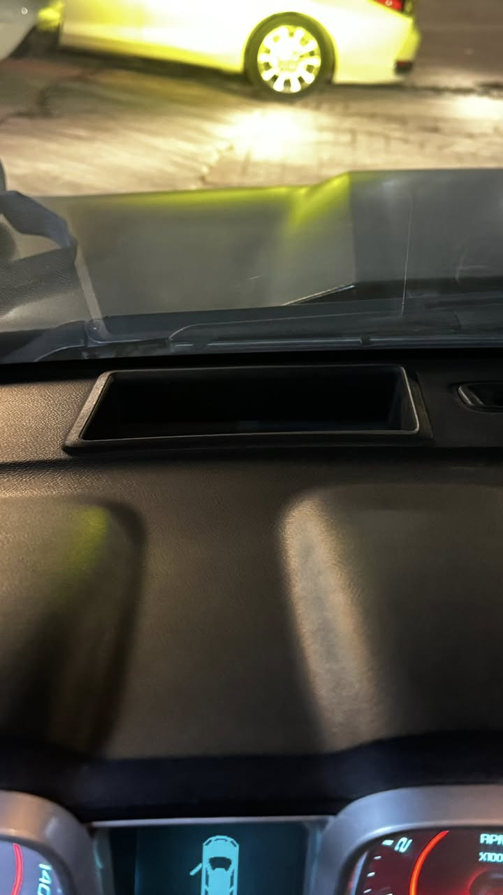 كمارو 2012
R/S فئة
كير ومكينه خير من الله والحمدلله 
داتشة شو عرض تفاصيل السيارة على الجامة الأمامية 
صدر جديد ١٠٠/١٠٠
لايتات جديدة
كشنات جلد وتدفئة 
تبريد شغال وفول ١٠٠/١٠٠
كيجات (قياس ضغط الدهن - شحن الباتري- دهن الكير )
رقم السيارة جديد 
سستم صوت كلش قوي دمام ٥ سماعات 
ضربة السيارة من هية يمي جاملغ خلفي 
نقوصات السيارة فقط تجديد سنوية + بور ستيرن
السعر ٨٤
***********
مكان السارة بغداد 
ورقم السيارة انبار
