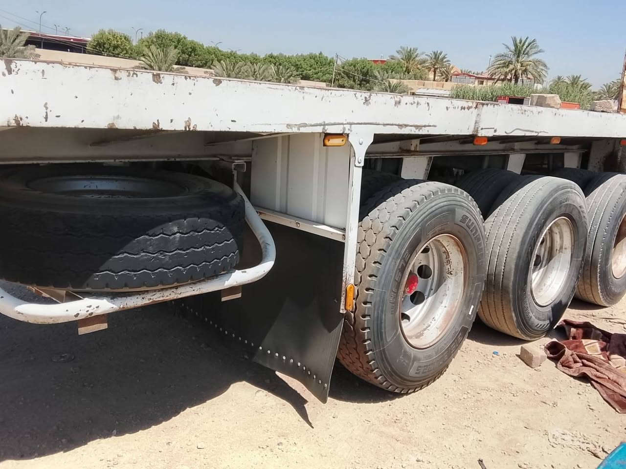 السلام عليكم
عربانه حداديه للبيع
3 دناكير مزوج مكفوله كفاله عامه 
تخم تاير
رقم الهاتف
***********
