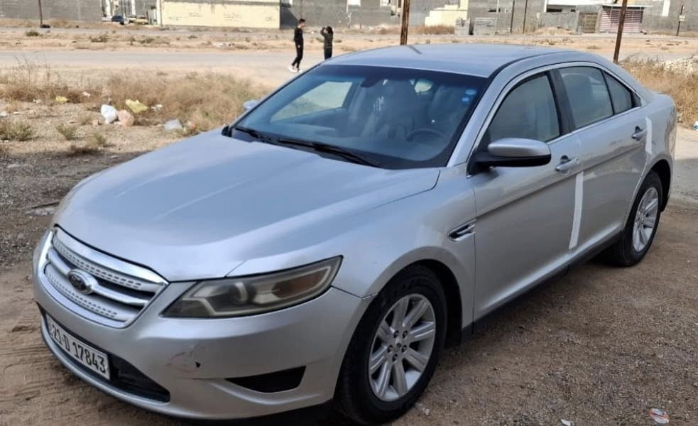 سلام عليكم
فورد تورس SE موديل 2010
رقم سليمانيه باسمي 
وارد امريكي بدون ضربة بيهة بارد قليل باب السائق والسونار موجود وية الصور 
تبريد شغال قطعتين 
محرك 6 سلندر 3500 كير محرك جدد مكفولات 
تخم تايرات جديد حدايدية جديدة 
السيارة جاهزة مابيه نقص 
السعر 105 ورقة مكان السيارة بغداد ***********
