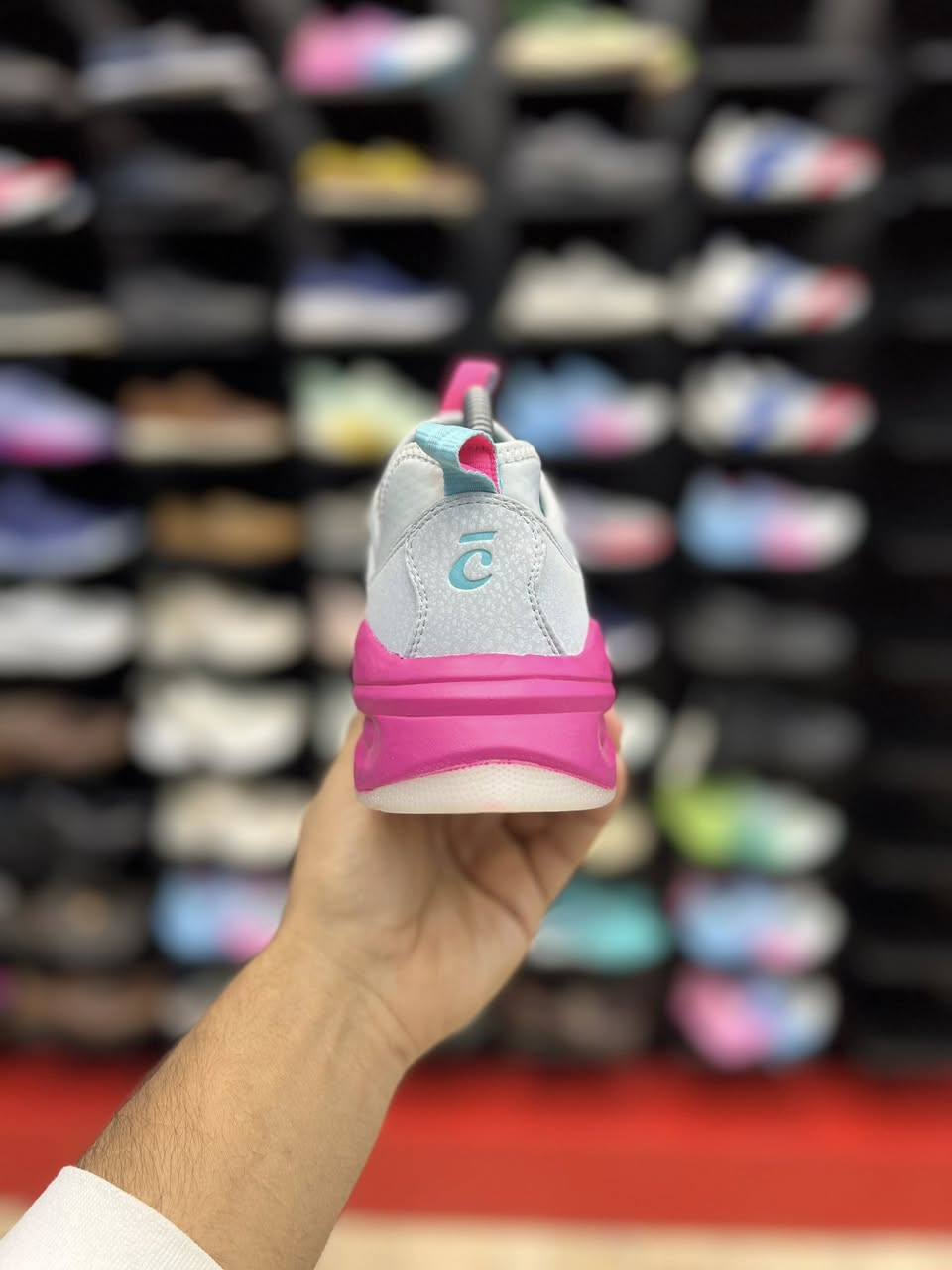 وكاله امريكيه Clove
السعر بلوكاله 165 دولار
ويمي غير ✌️😎

قياس 40.5 القدم 25.5
قياس 42.5 القدم 27
السعر 15

العنوان النجف ملحق الروان 
توصيل 🚚 محافظات 6 داخل النجف3 
*********** واتساب#
