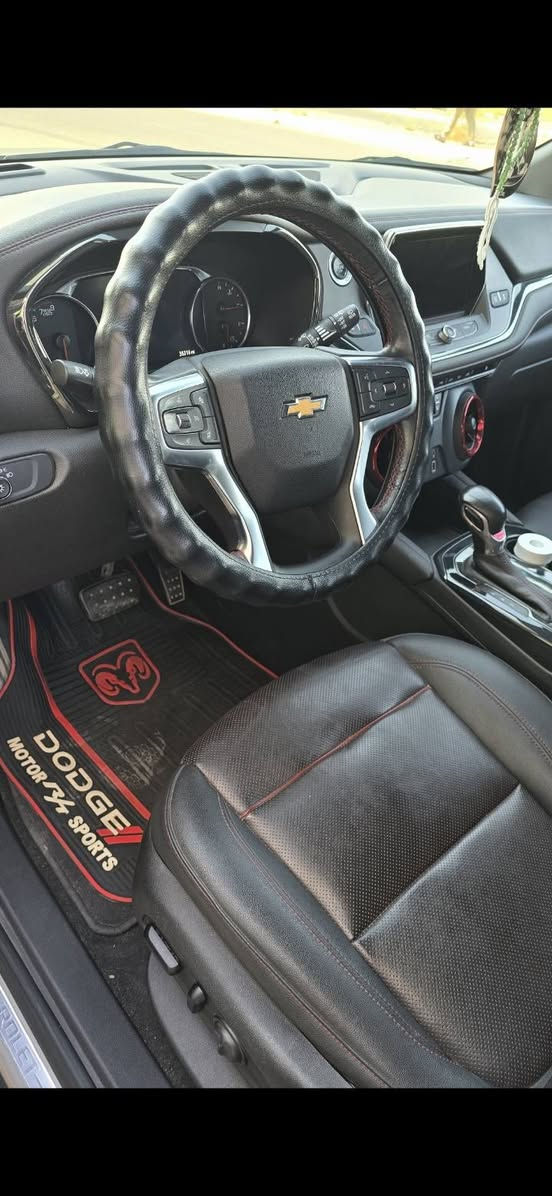 بلايزر RS 2021
6سلندر
لون اسمنتي
ماشية 37 الف ميل
تشغيل بصمة 
تشغيل عن بعد
 بصمات بكل الابواب
كشنات جلد وتدفئة
ستيرن تدفئة
رادار امامي وجانبي
جنطة كهرباء وينفتح بالقدم
4 مودات قيادة
وبعد هواي مواصفات مذكرتهن
مكان كركوك 
السعر 228


**إذا كنت صاحب هذا الإعلان وتريد حذفه لأي سبب، رجاءا أرسل رسالة إلى الدعم الفني**