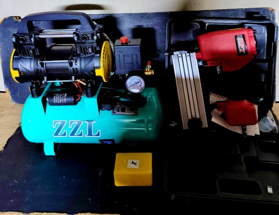 السلام عليكم
سيت كامل 
تأسيس واير سيمنس
سقوق ثانويه 
ثبيت 
أي شي 

كمبريسر ٩ لتر 
صونده ١٠ متر 
بسمار ٢٠٠٠ بسمار، ١٨ ملم 
مسدس تأسيس من شركة MpT
توصيل 
السعر 
١٦٥ الف 
الطلب و الاستفسار 
***********
