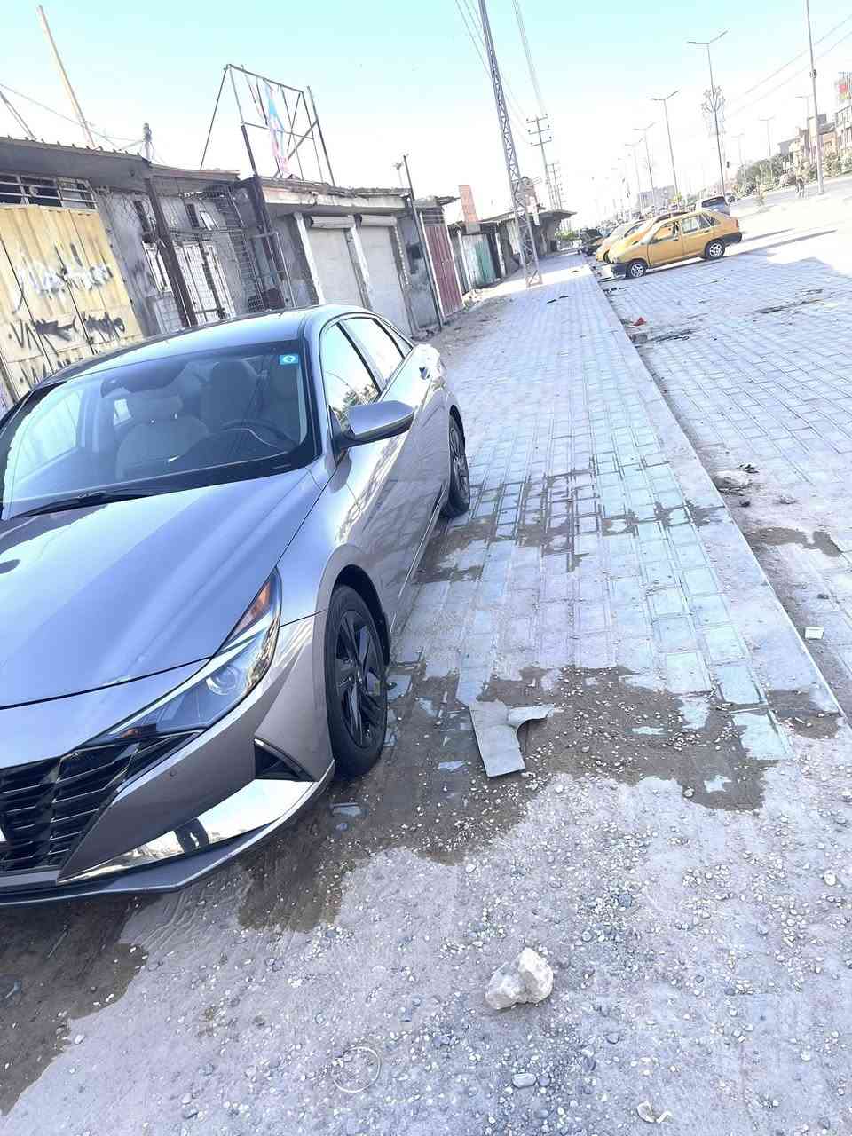 النترا موديل 21 رقم بغداد كلين بدون قطرت صبغ
فول عده الفتحه ماشيه ٥٠ مكان السياره كربلاء  السعر155 وبيه مجال السياره كفاله عامه
***********
