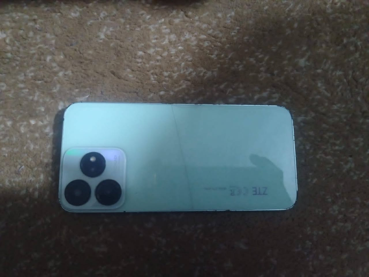 لبيع ذاكره 256 بي فطر بسفل الشاشه وفطر بل ضهرموضح بل الصورة السعر 80 الرقم ***********
