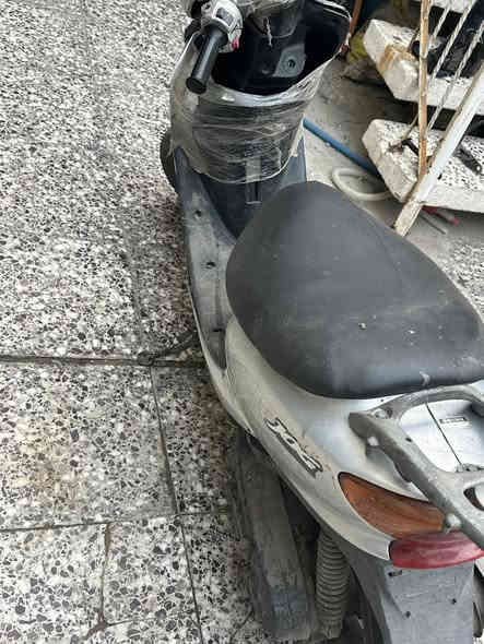 السلام عليكم عصفورية للبيع فقط الدراجة حلوة وتخبل نقصها بس تنضيف كابريتر وشغل وطلع متوكفك ابد السعررر ٢٥٠ الف 

الطالبية قرب جامع بدرية 

***********
