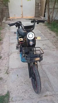 دراجة كهربائية • جديده • ٤٠٠ اوبيه