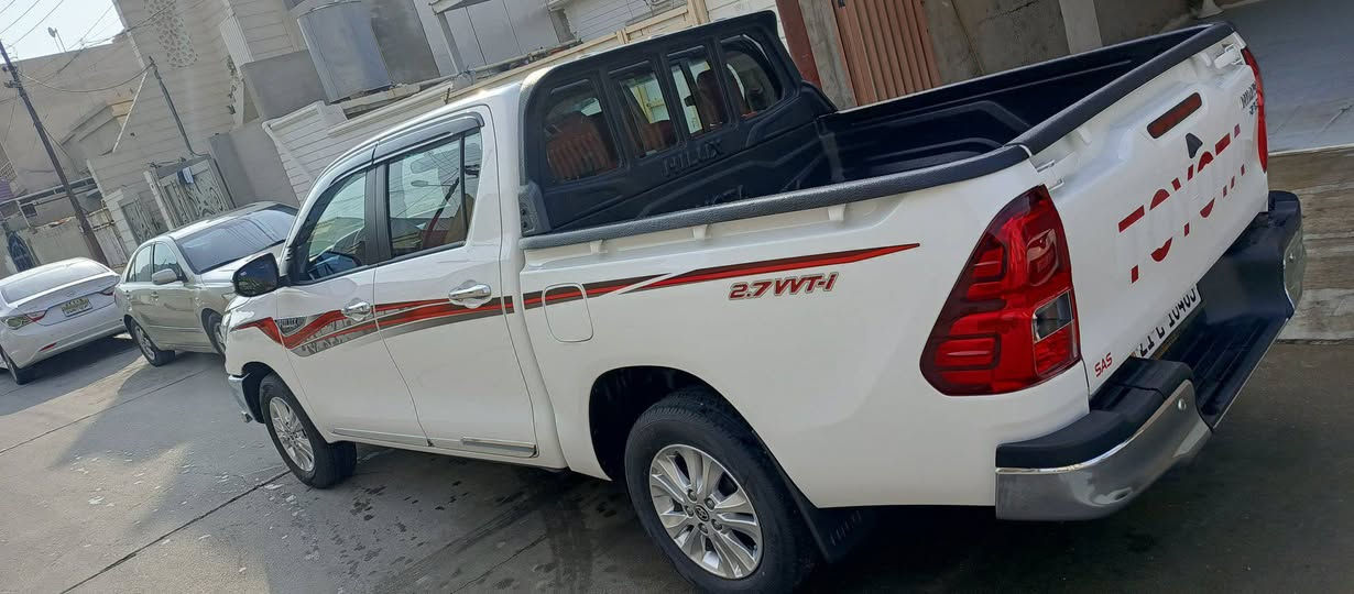 سلام عليكم تويوتا هايلوكس 2025 سياره كل جديد مال بيت سياره كفاله عامه كل شيء ما بيه ماشي سياره 7000 فول مواصفات واحد على واحد فقط بيها مكان رسعه عنوان كركوك اتصال ***********
