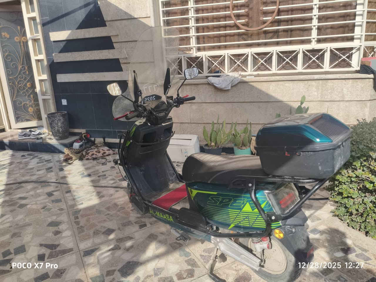 دراجة شحن 750الف وبيه مجال 2025 7شهر ماخذة بس الدبلات تعبانة وبية كسر خفيف بلوجه مال الستيرن  4 سرعاة تمشي100 89حقيقي  ماخذة 950الف ولوصل موجود ***********
