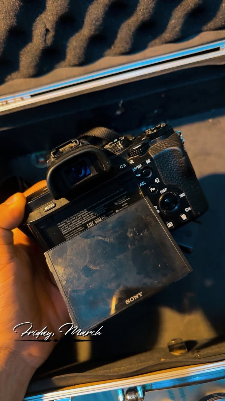 كامره سوني a7 مارك ٢ مع عدسة ٧٠.٢٠٠فتحه٢.٨
ادبتر ترهم عليها عدسات الكانون 🔭
بطارية عدد ٢ اصليات 🔋🔋
شاحنه اصلية 🔌
جنطة 🧰
احزام الكامرة ⛓️‍💥🔮
الكامرة نضافة ٩٥٪؜ 
والعدسة نضافه ٨٠٪؜ 
السعر 1.750 مجال بسيط 
مكاني بغداد توصيل ما عدي


**إذا كنت صاحب هذا الإعلان وتريد حذفه لأي سبب، رجاءا أرسل رسالة إلى الدعم الفني**