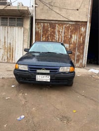 اوبل استرا • نضيفه مصبوغه • شاشة كاربلي