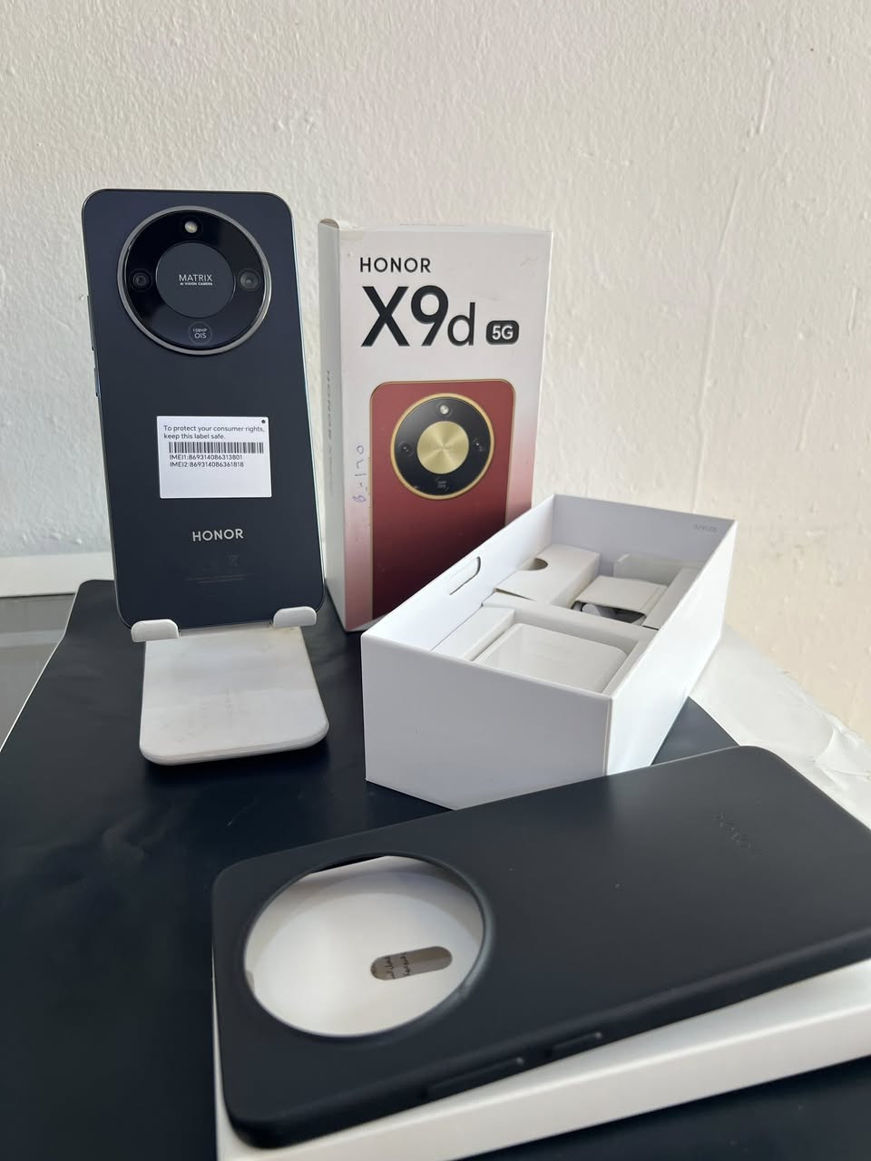 HONOR x9d
ذاكره 256. الذاكره الداخليه 12
استخدام اتصال فقط قليل جداً 
كامل ملحقات 
مكفول من الصيانه 
نظافه100%
السعر400
العنوان ناصريه صالحيه مركز 
للتواصل ***********
 
الي ما يشتري خلي يعبر المنشور
