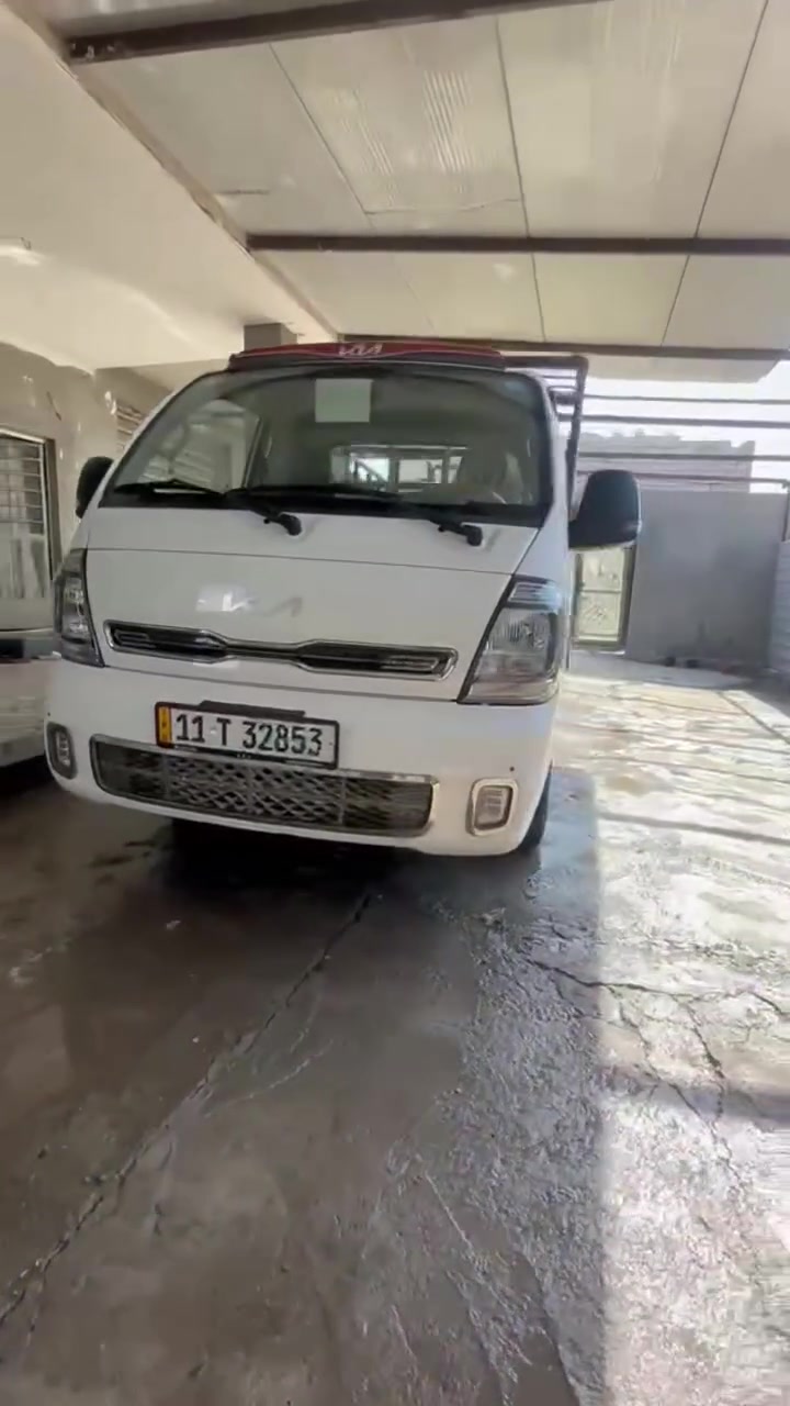 سلام عليكم كيا بنكو 2025 ماشيه 15 الف رقم بغداد انكليزي السعر 170 ويه المحجر وبيه مجال شي بسيط لاستفسار ع الرقم ***********

