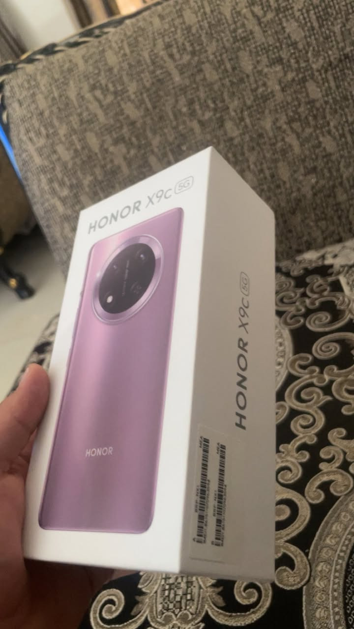 للبيع هونر x9c 5G نضافة١٠٠٪؜بيه فقط كسر صغير بركن الشاشة
عشوائية 12GB
رام 256GB
دبل سيمكارت 
السعر ٢٢٥ الف وبيه مجال
مكاني بغداد السيدية 
***********
